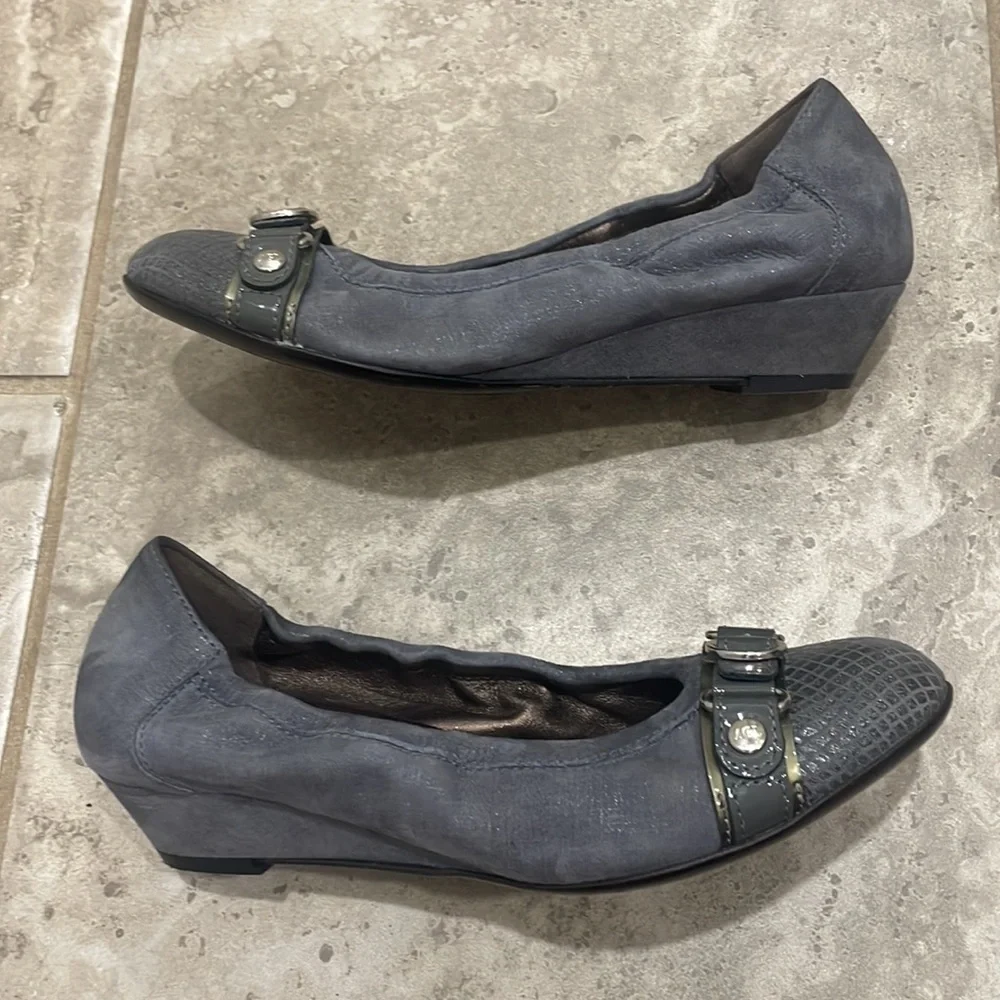 AGL Attilio Giusti Leombruni Circle Wedge‎ Pump Sz 35 1/2 EU Sz 5